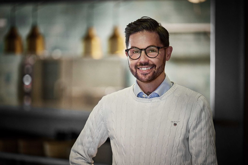 Anders, a happy financial manager at Eatery.